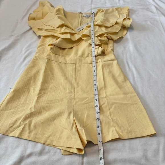 NEW She + Sky Medium Yellow Ruffle Romper ~ Feminine Flirty Coquette - Picture 5 of 8